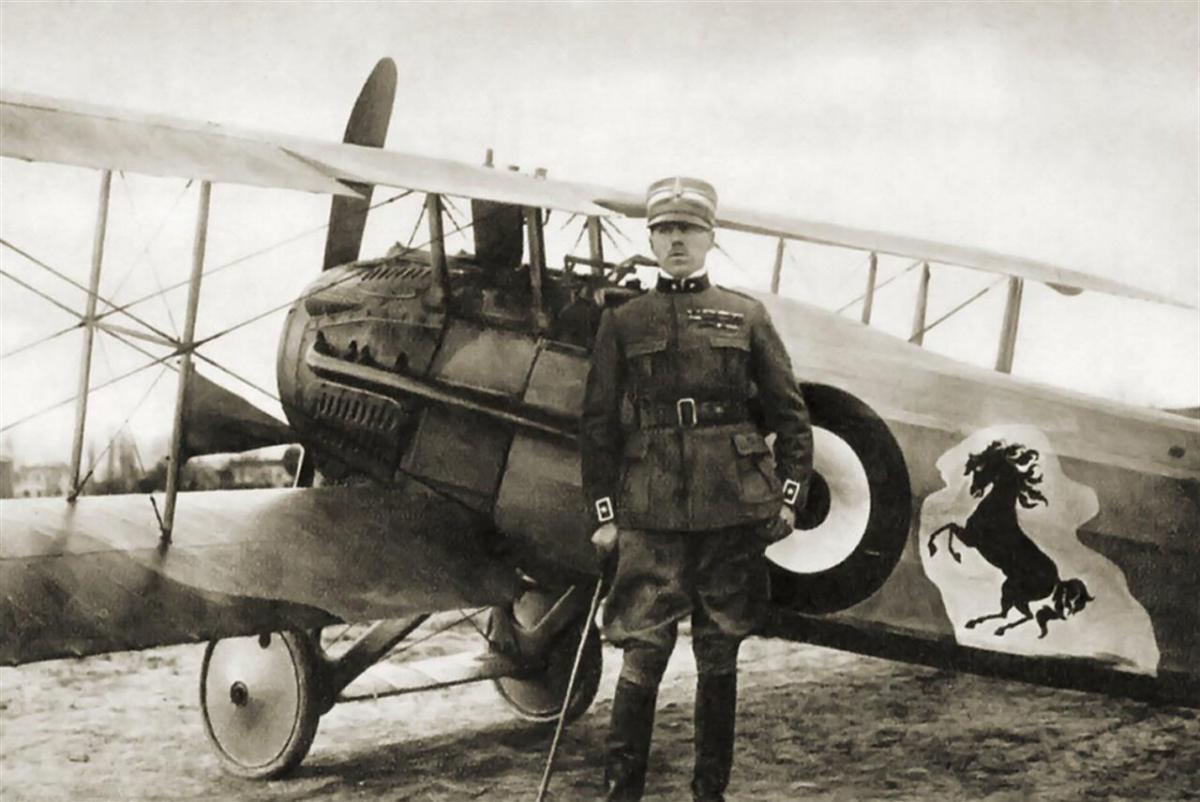 Unico museo volante d’Italia lungo le sponde del fiume Piave con riproduzioni di aerei di combattimento e restaurati della collezione del Maggiore Baracca