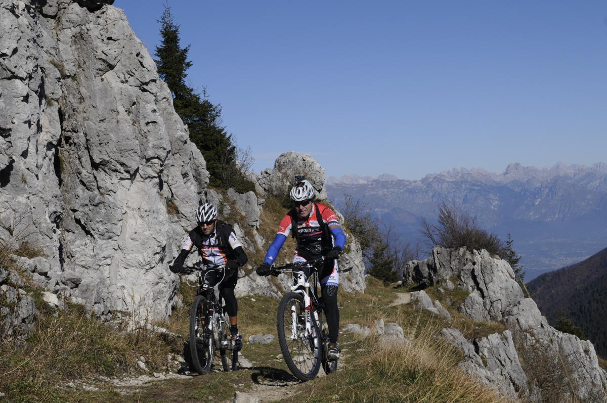 Vacanza MTB sul Monte Grappa durante le tue vacanze MTB in Veneto sulle Colline del Prosecco