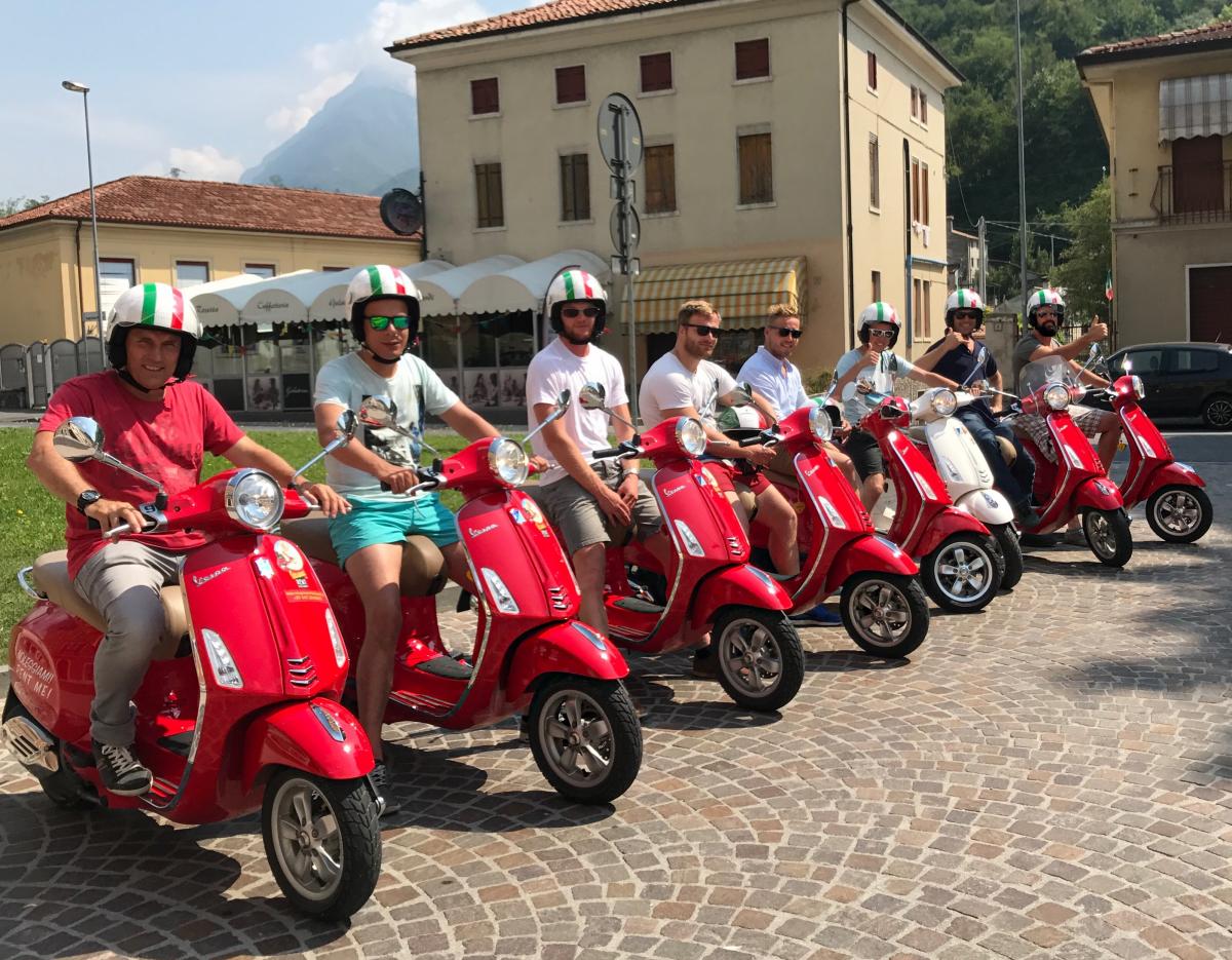 Vespa Rent Dolomiti, Servizi