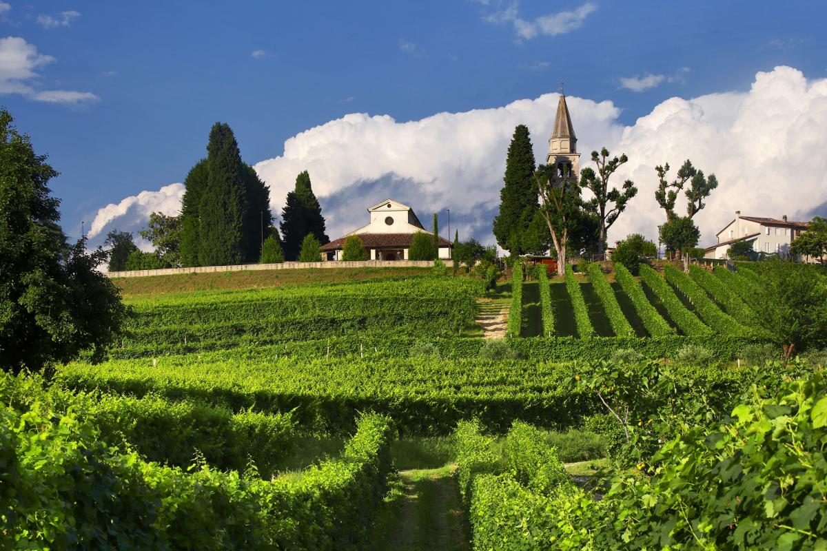 San Pietro di Feletto La Pieve - vacanza culturale in Veneto sulle Colline del Prosecco