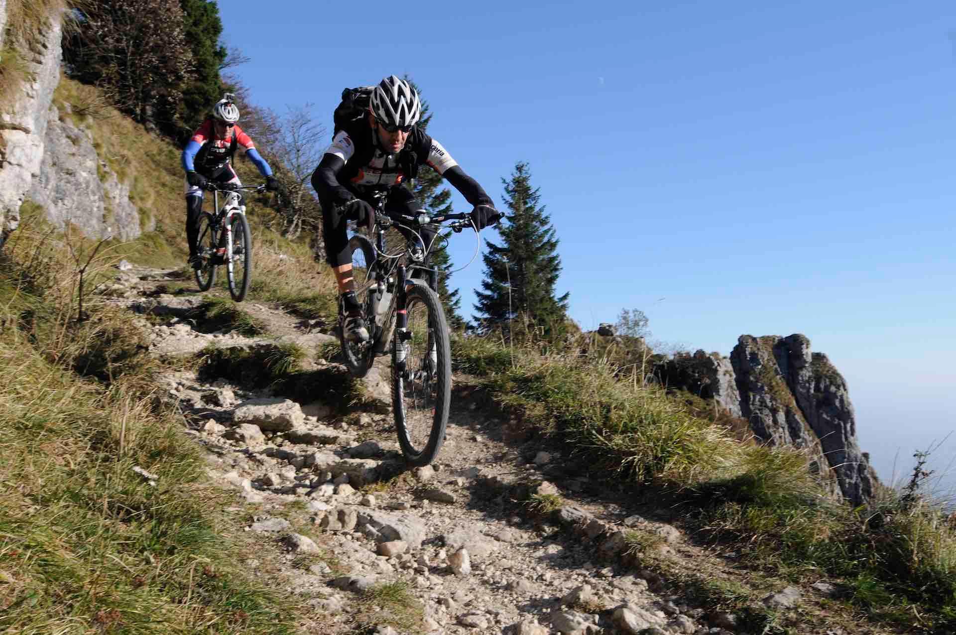 Scopri sterrati mozzafiato in mountain bike sul Monte Grappa